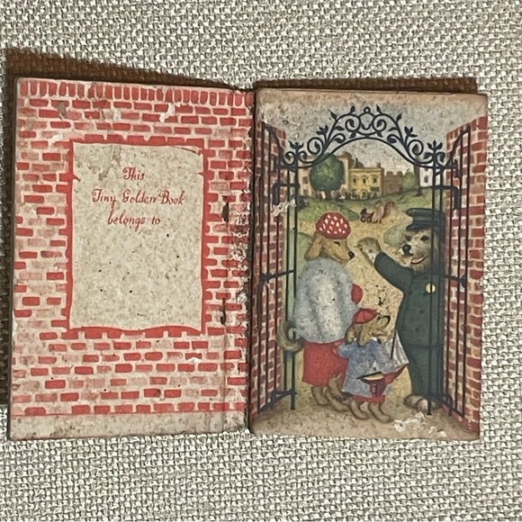 Little Squirrel’s Santa Claus - Picture 3 of 5